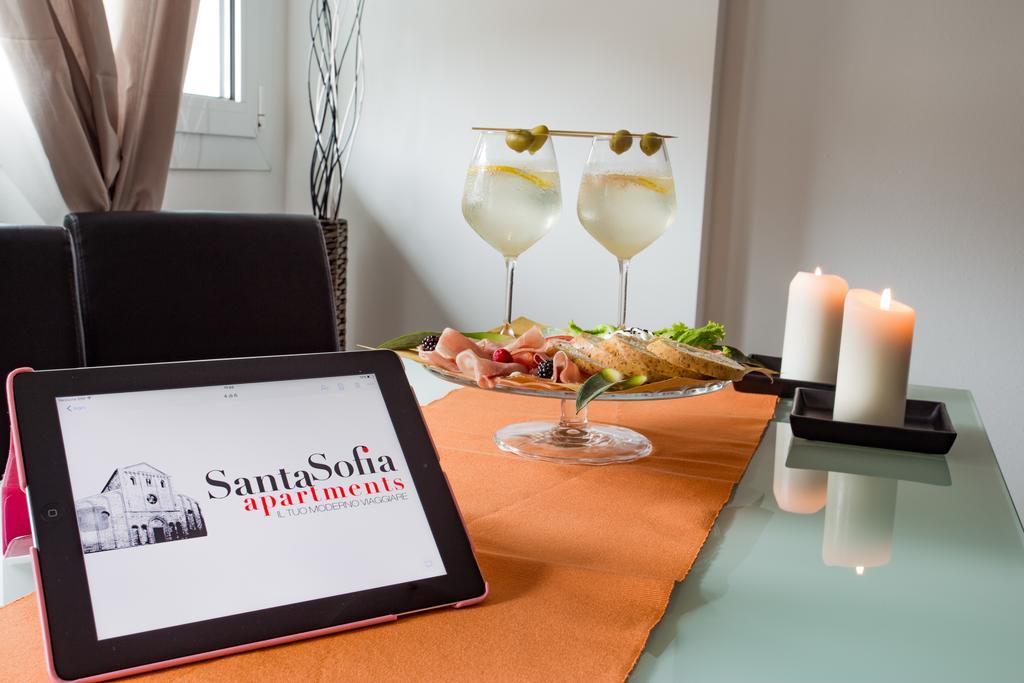 Santa Sofia Apartments ปาโดวา ภายนอก รูปภาพ